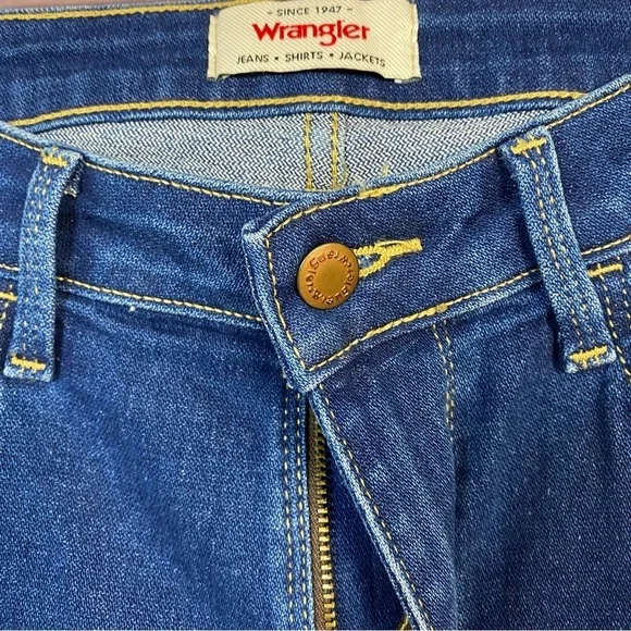 WOMEN'S WRANGLER high rise FIERCE FLARE JEAN - Picture 6 of 10